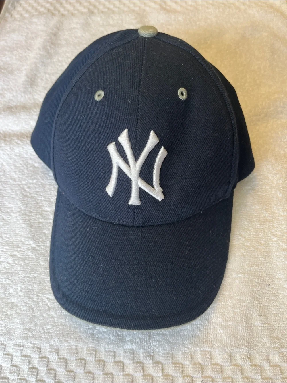 New York Yankees Navy Baseball Hat with White Logo Youth Size